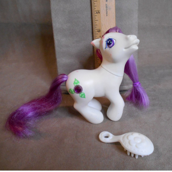 MLP 2004 Wondermint White Pony w/Brush My Little Pony G3 Jewel Pony - Picture 2 of 7